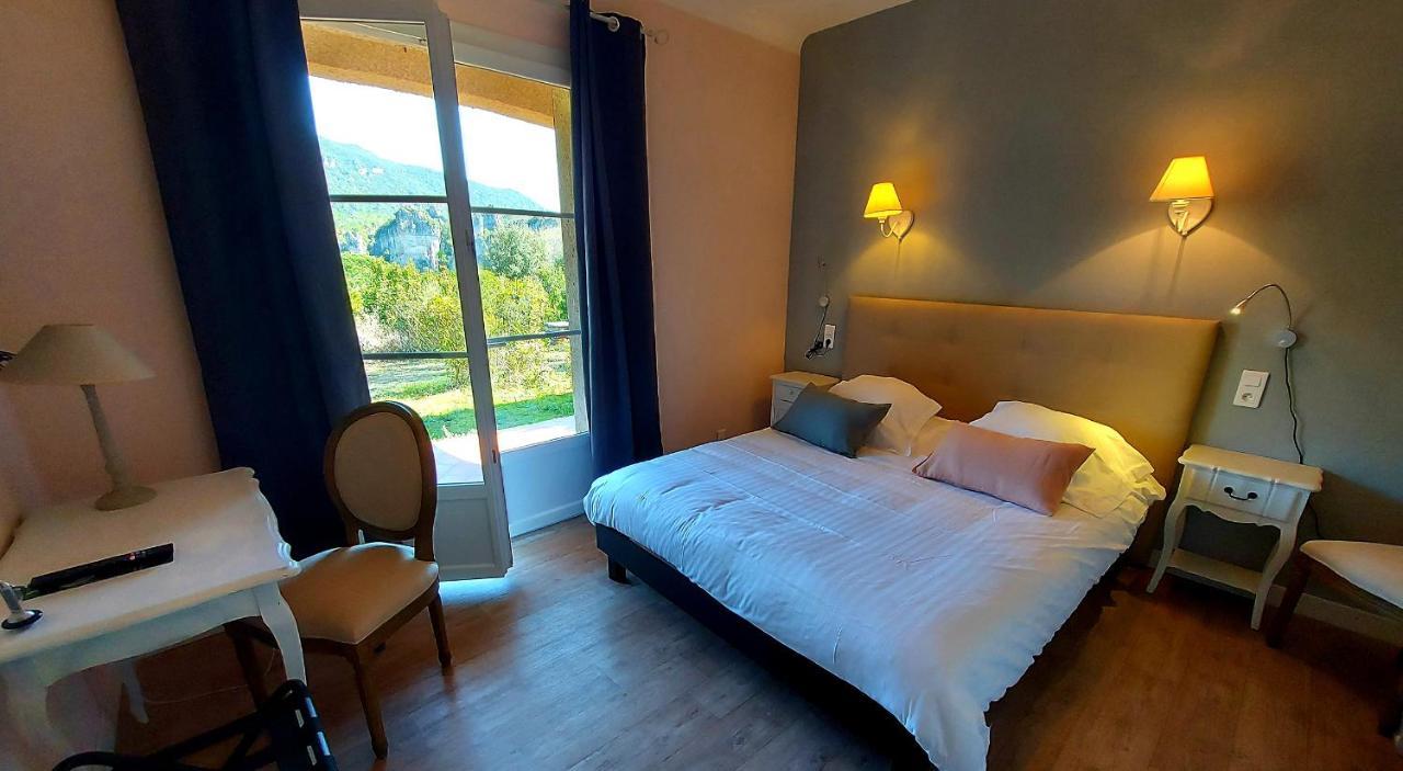 Hotel Les Hauts De Moureze Exterior photo